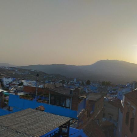 Hostal Valencia - Private Room With Bathroom Чефчауен Екстериор снимка